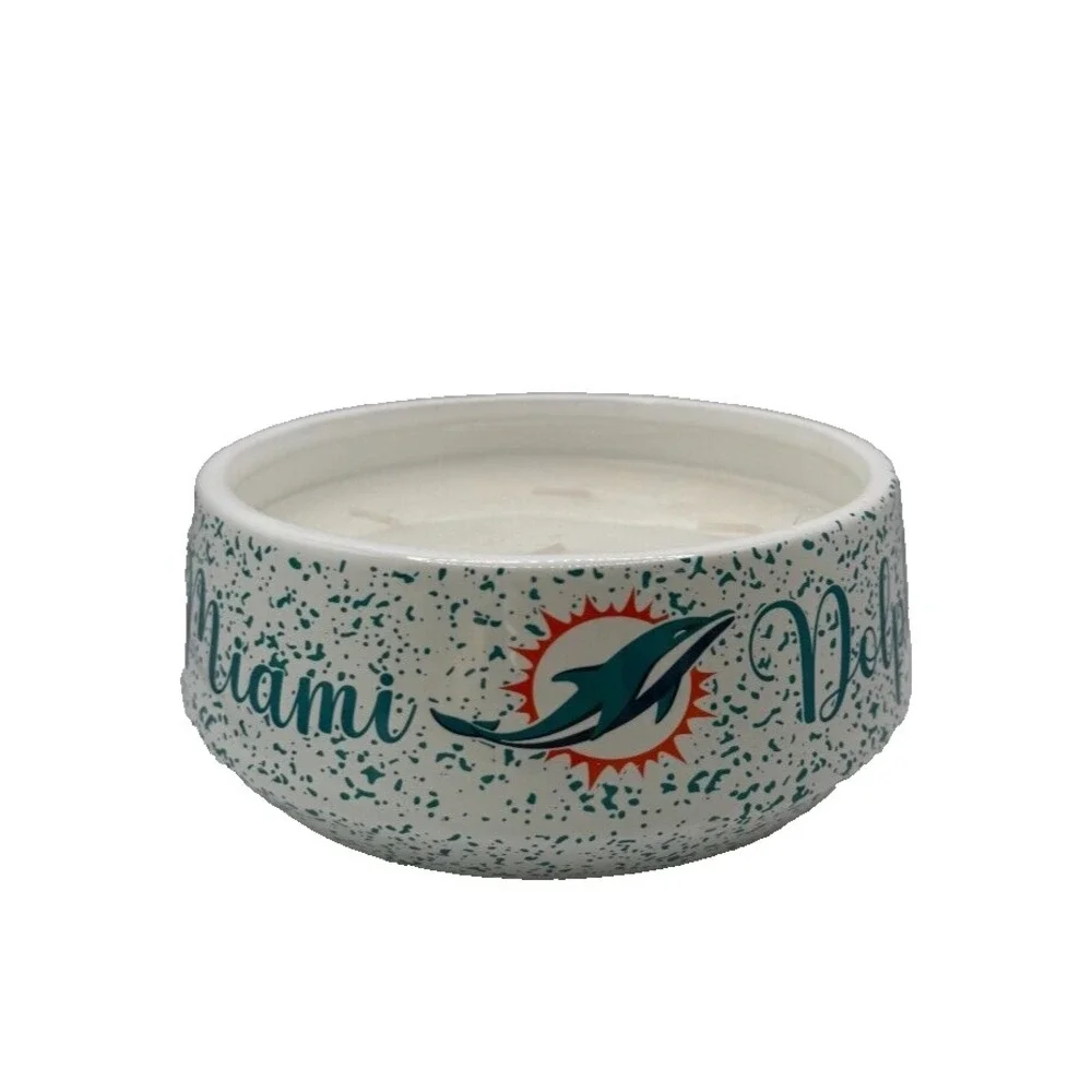 Pegasus NFL Miami Dolphin 6 Wick Citrus Pine Candle 24Oz‎ NEW